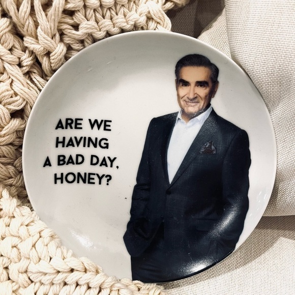 NEW Schitt’s Creek TV Show Collectible Ceramic Plates Unique Fun Holiday Gift - Picture 8 of 10